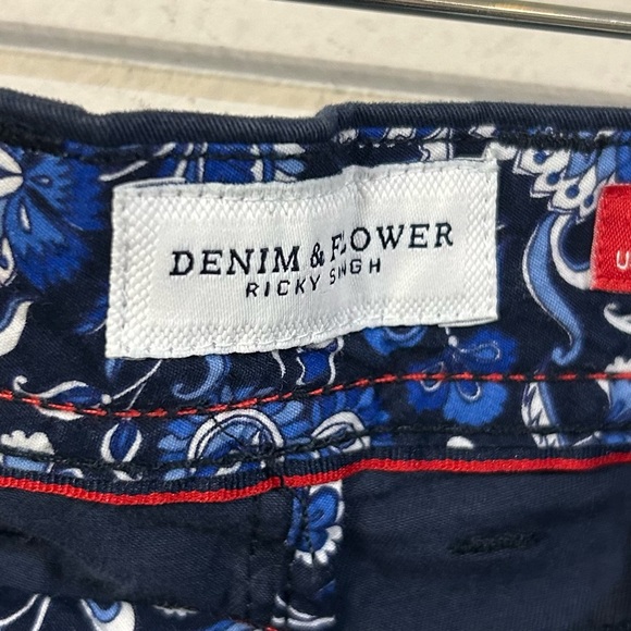 Denim & Flower Snowflake chino - Picture 4 of 4